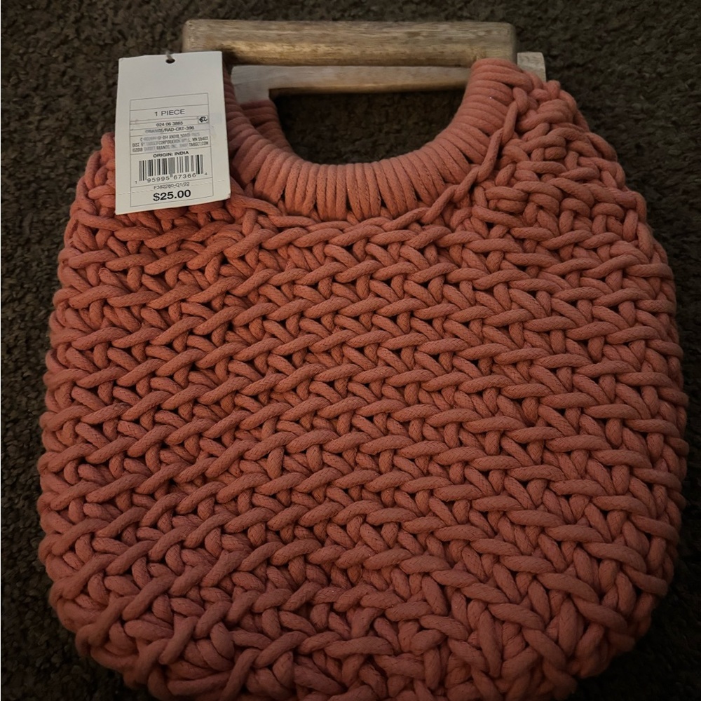 Universal Thread Coral Knitted Purse with Wood Handle 

Item 28